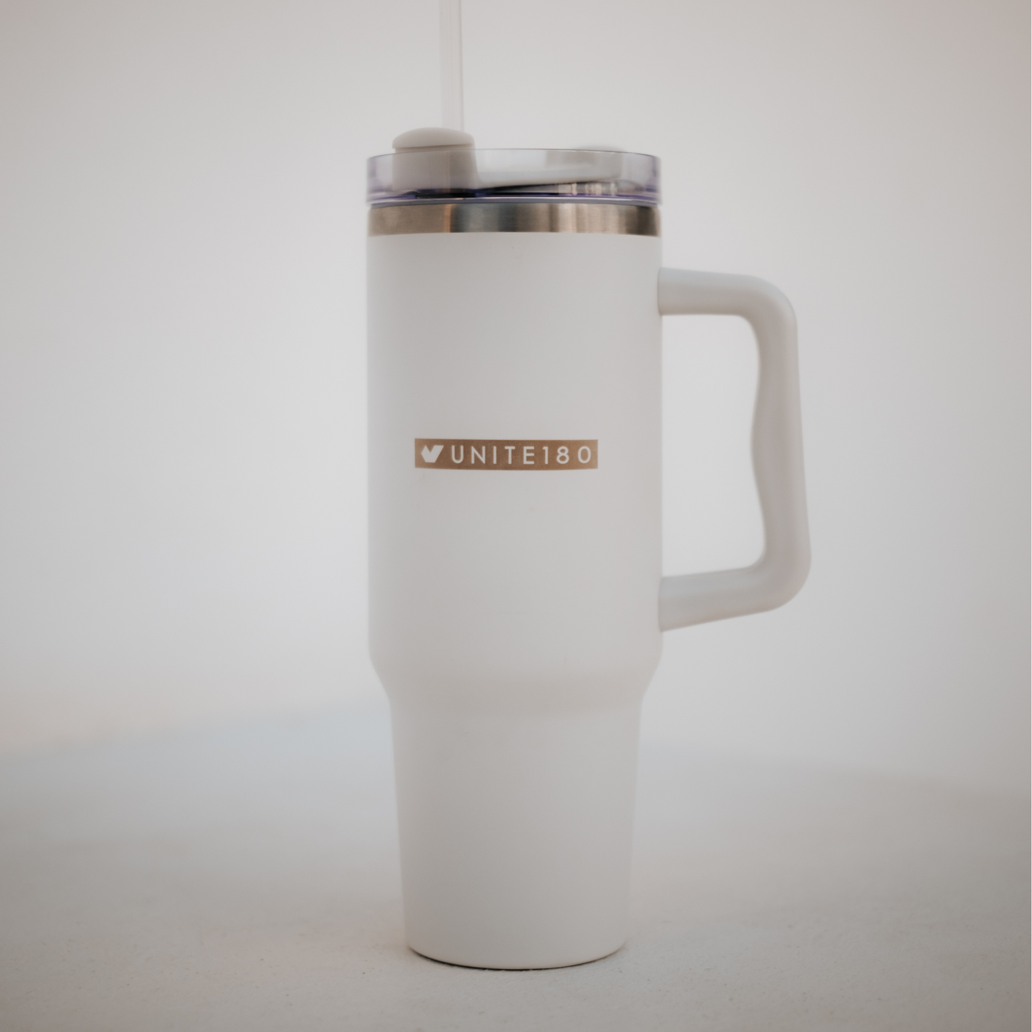 Unte180 White Tumbler